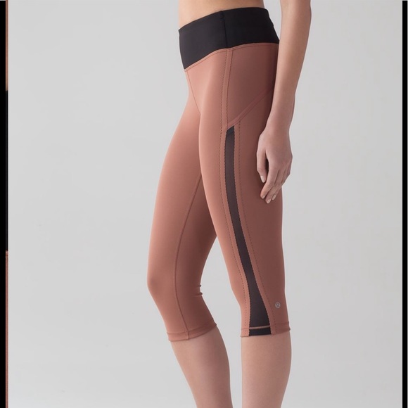 lululemon athletica Pants - Lululemon smooth stride size 6 crop